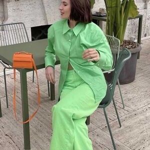 ZARA BLOGGERS FAV POPLIN SHIRT WITH SHOULDER PADS SIZE XS